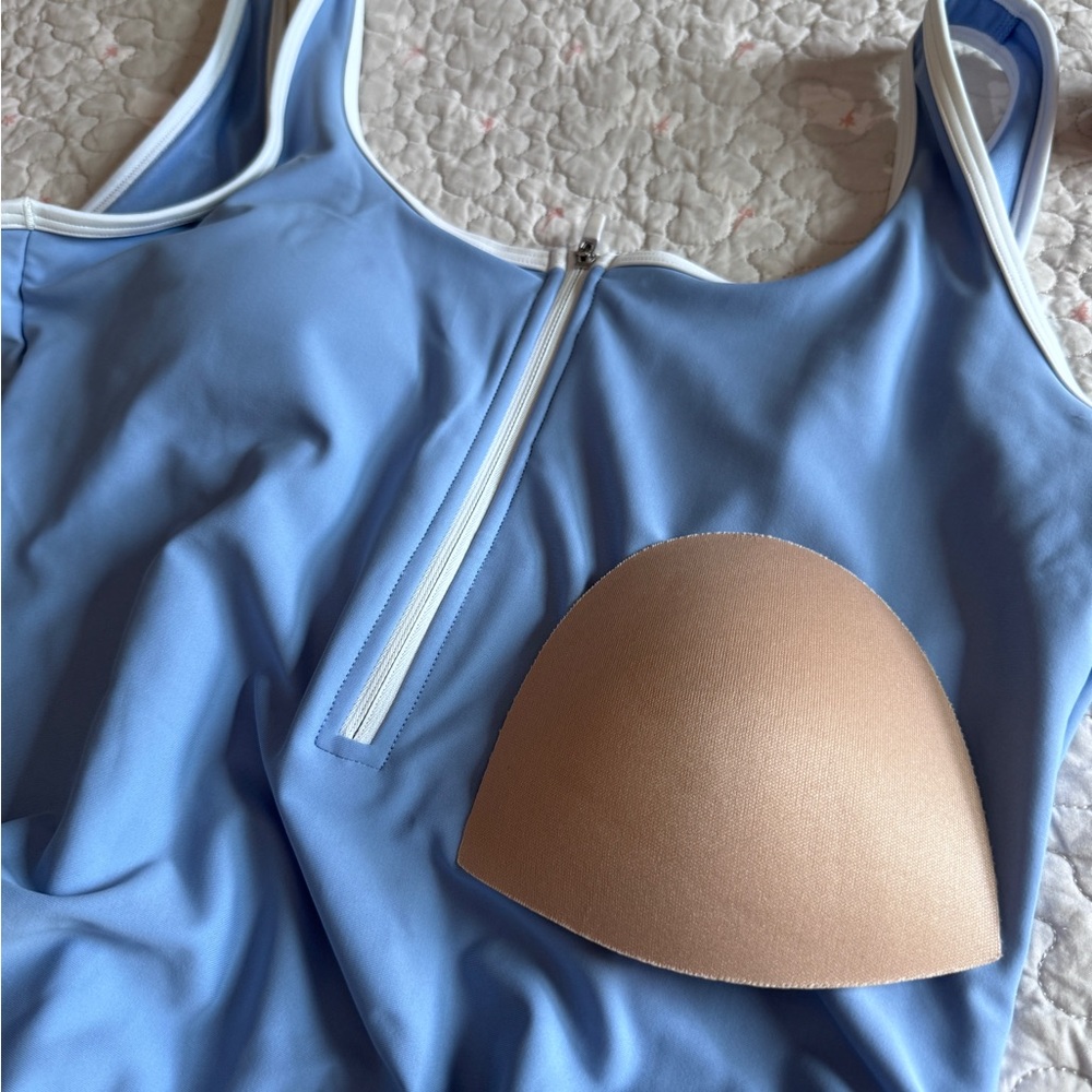 Old Navy NWT One Piece Bathing Suit with Zip, scoop back, L . Sporty and Sexy! - Picture 9 of 13